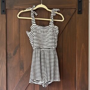 Sadie & Sage Black and White Striped Romper (3/$20)